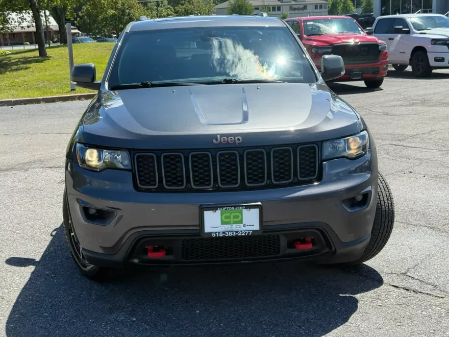 2021 Jeep Grand Cherokee Trailhawk photo 1