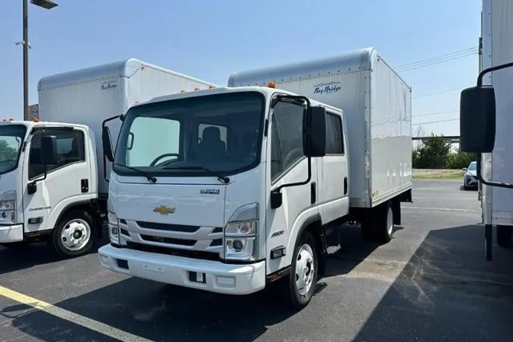 2023 Chevrolet Silverado 4500HD photo 1