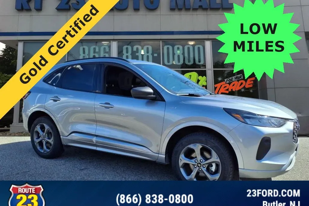 2024 Ford Escape ST-Line photo 1
