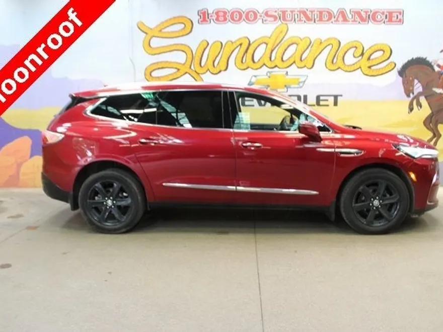 2023 Buick Enclave Essence photo 1