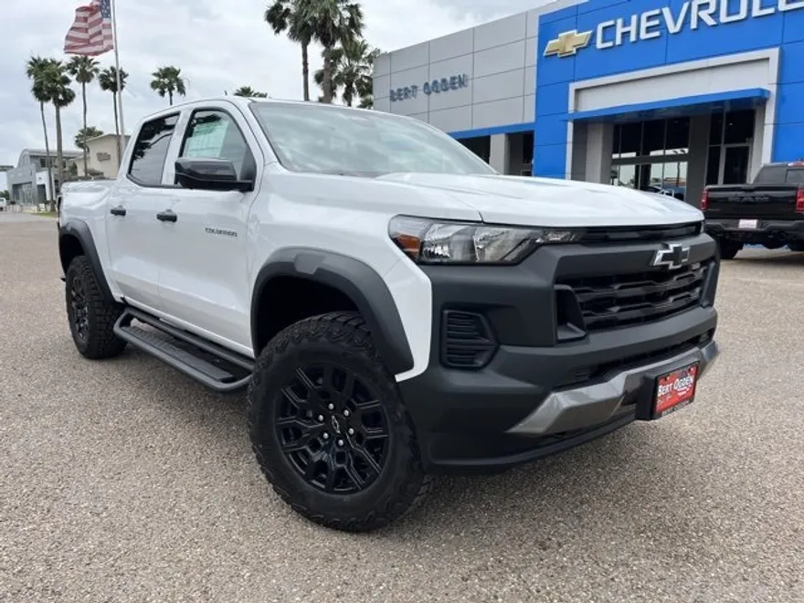 2025 Chevrolet Colorado Trail Boss photo 1