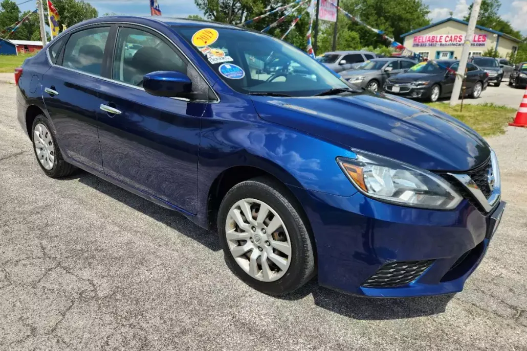 2019 Nissan Sentra S photo 1