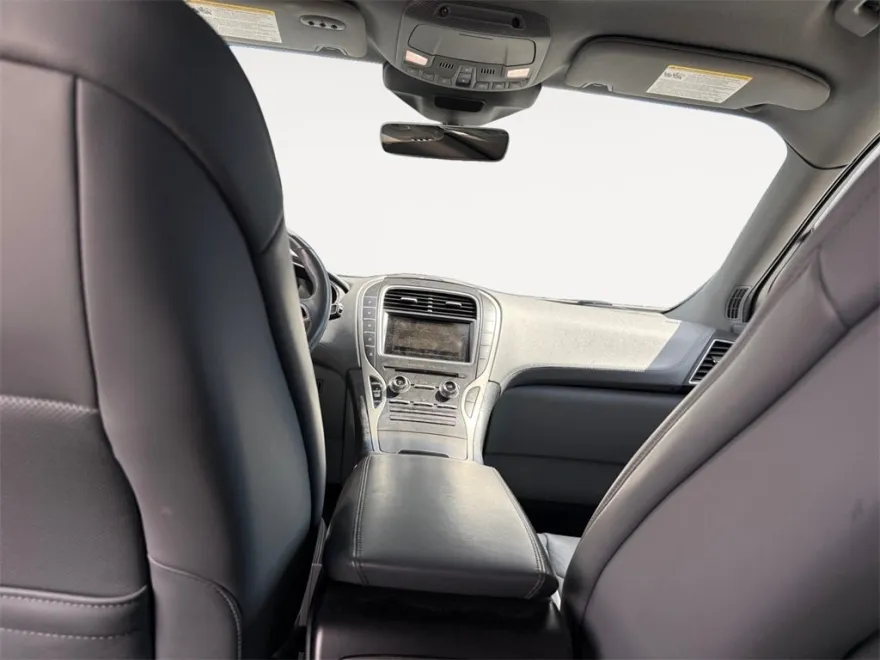 2019 Lincoln Nautilus Reserve photo 1