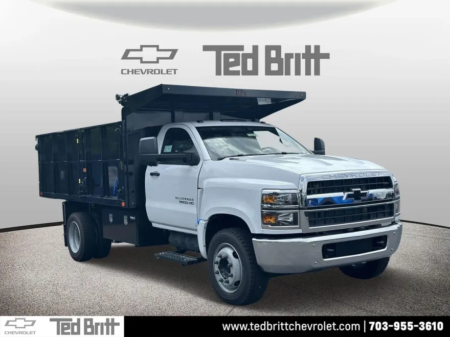2024 Chevrolet Silverado 5500HD Work Truck photo 1
