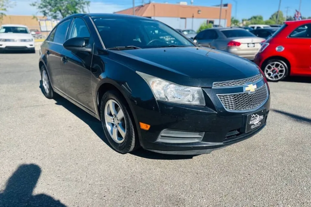 2012 Chevrolet Cruze LT photo 1