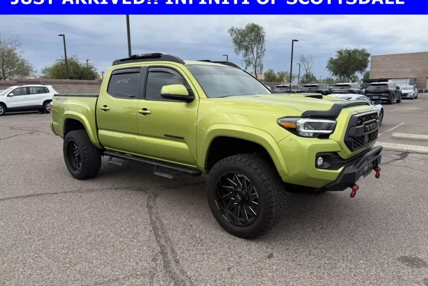 2023 Toyota Tacoma TRD Sport V6 photo 1