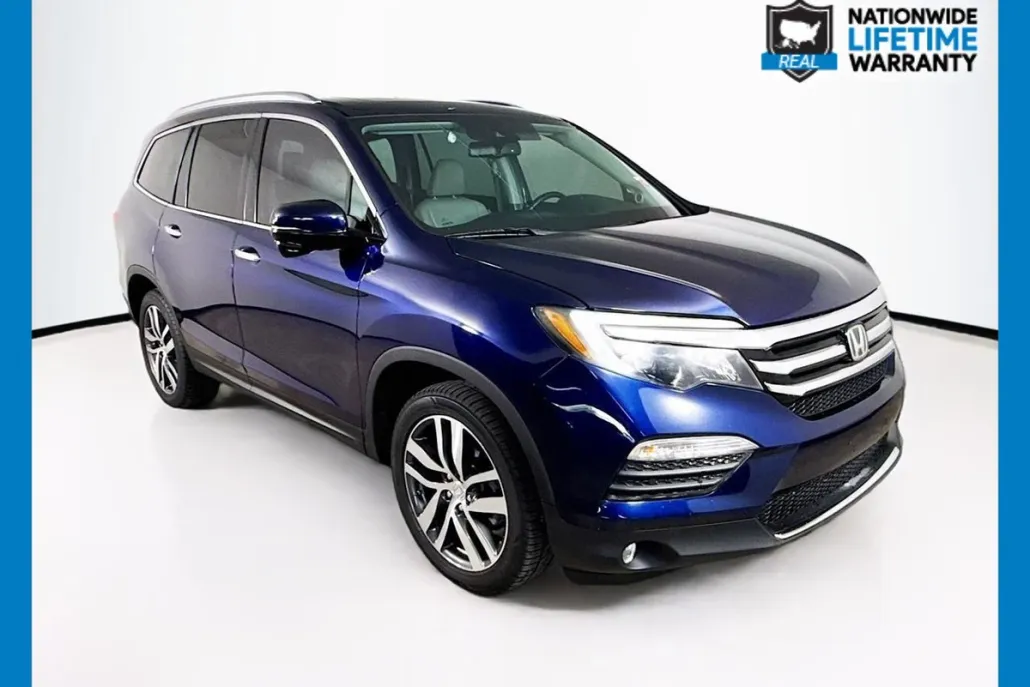 2016 Honda Pilot Touring photo 1