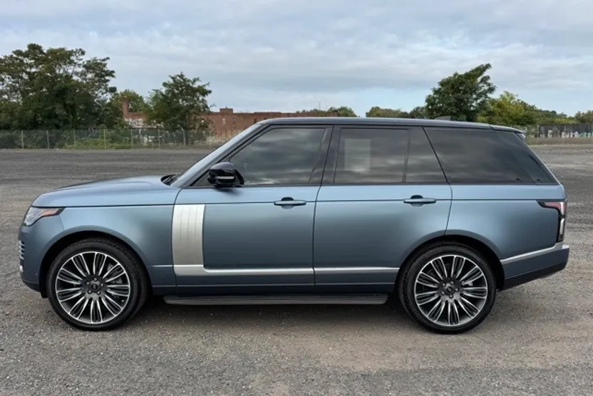 2021 Land Rover Range Rover P525 HSE HSE Westminster Edition photo 1