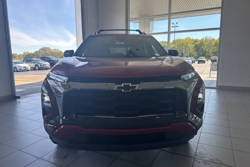 2026 Chevrolet Equinox ACTIV photo 1