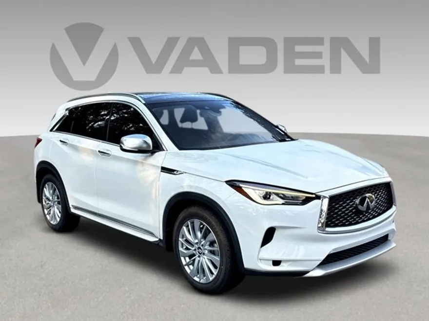 2023 Infiniti QX50 Luxe photo 1