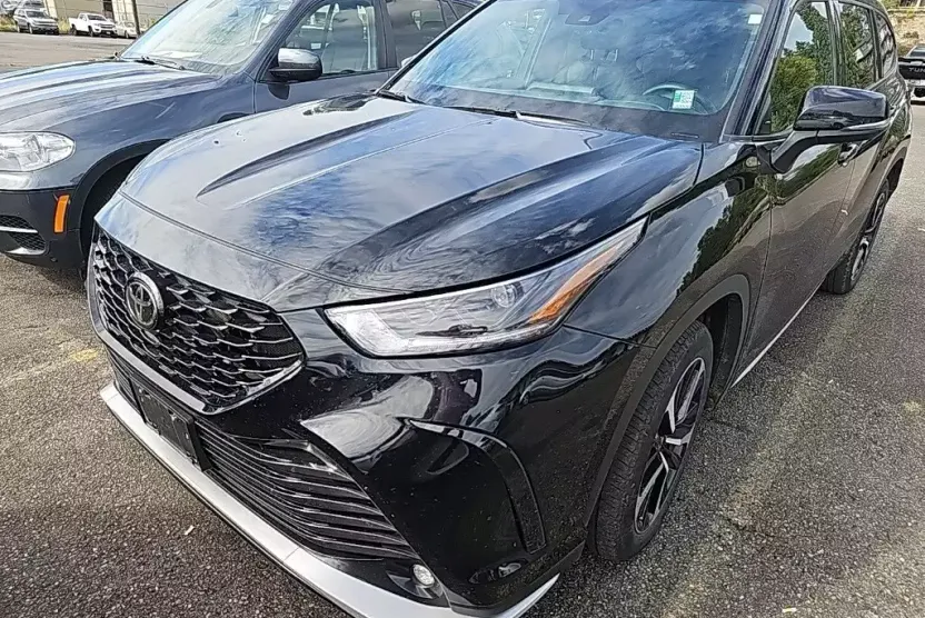 2022 Toyota Highlander XSE photo 1