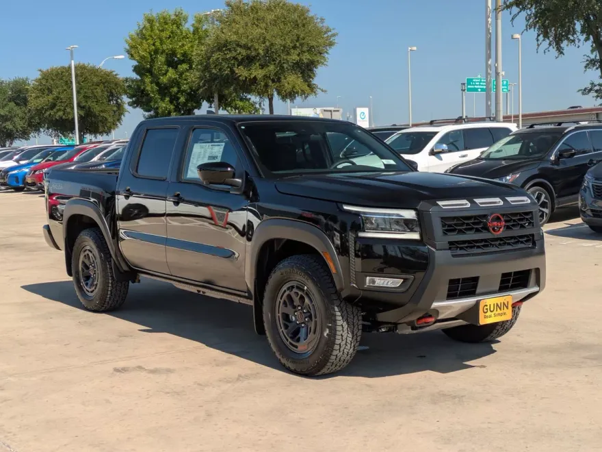2025 Nissan Frontier Crew Cab PRO-4X photo 1