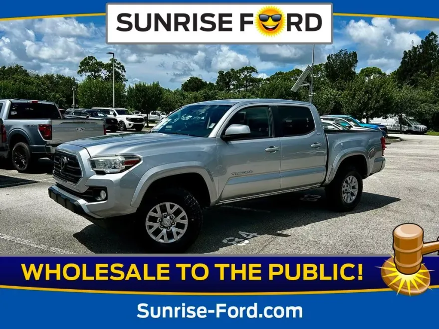 2018 Toyota Tacoma SR5 photo 1