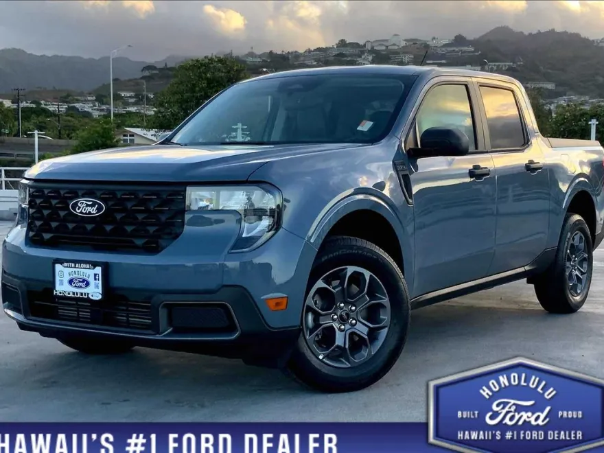 2025 Ford Maverick XLT photo 1