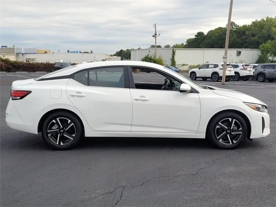 2024 Nissan Sentra SV photo 1