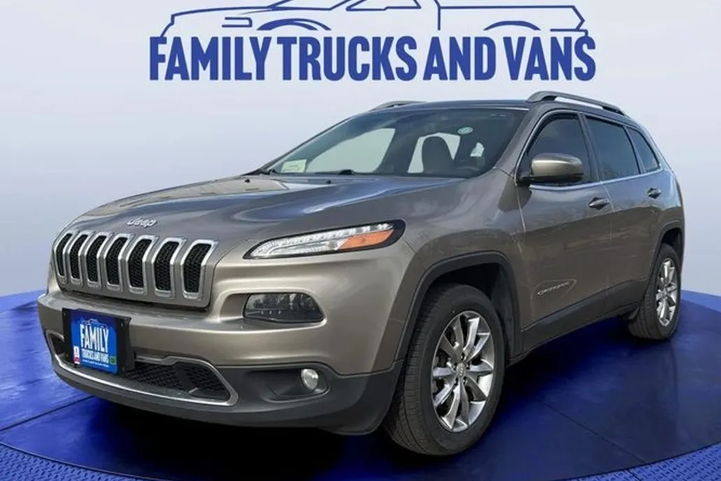 2016 Jeep Cherokee Latitude photo 1