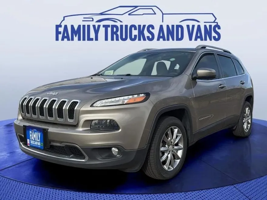 2016 Jeep Cherokee Latitude photo 1