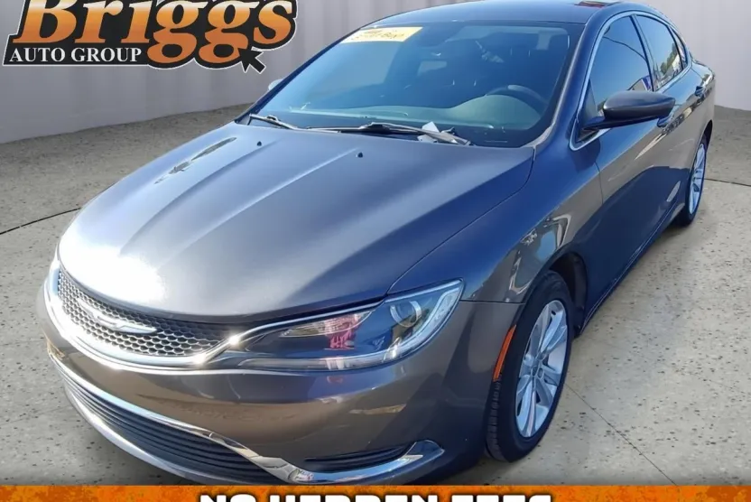 2015 Chrysler 200 Limited photo 1