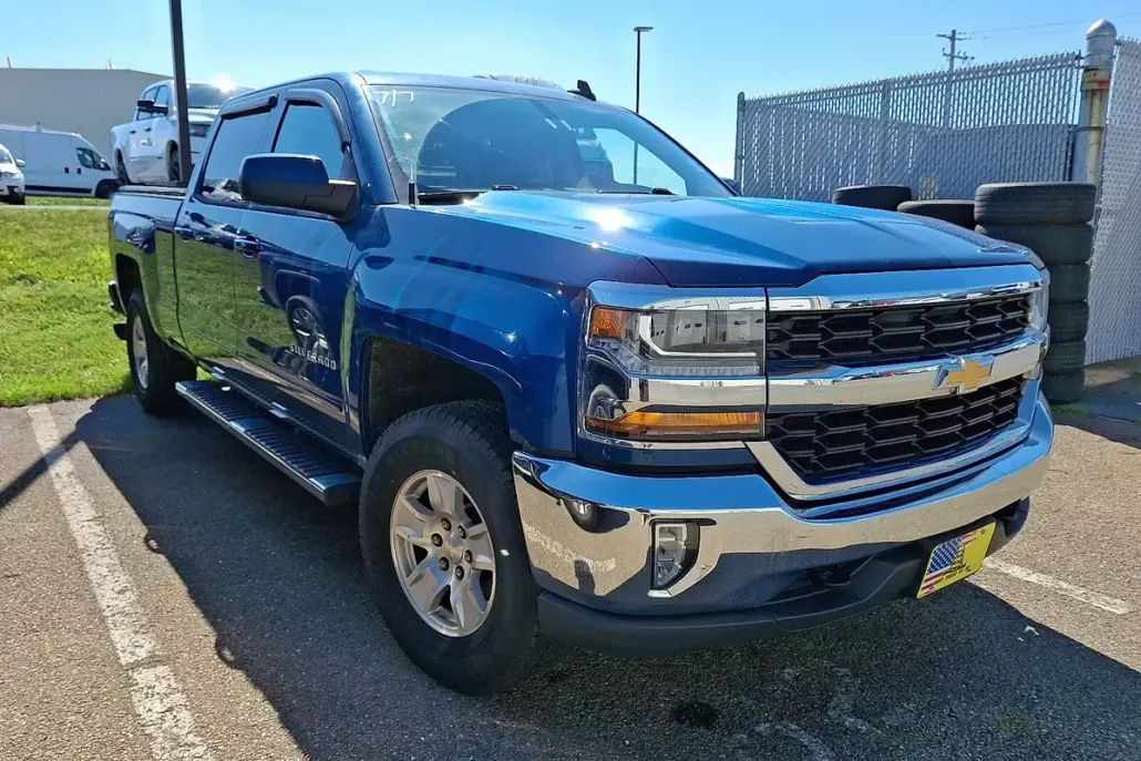 2018 Chevrolet Silverado 1500 photo 1