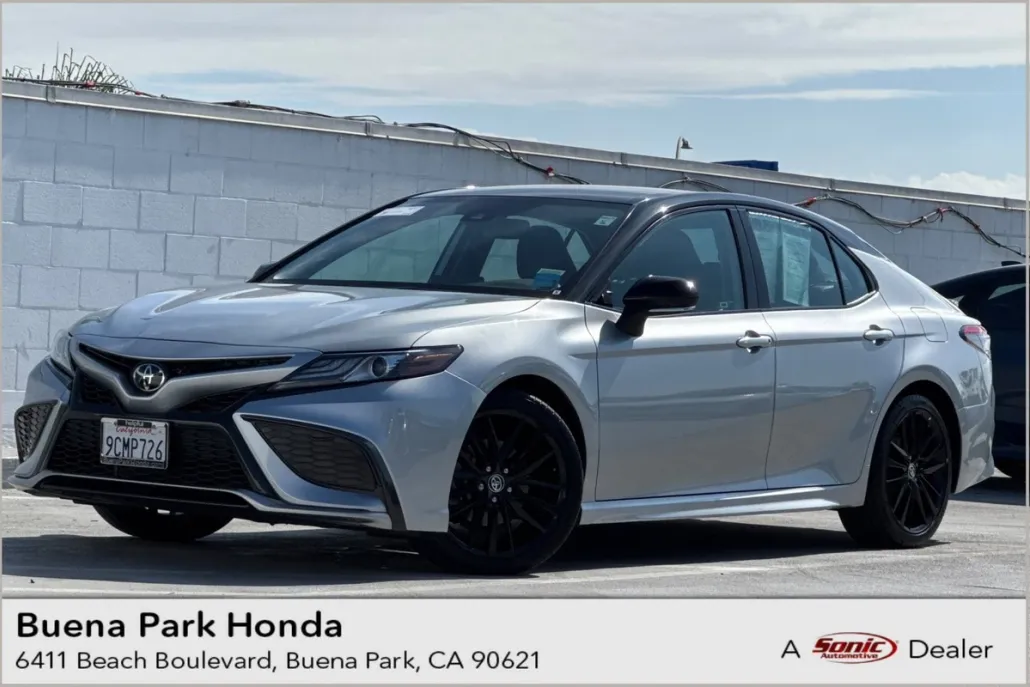 2022 Toyota Camry XSE photo 1