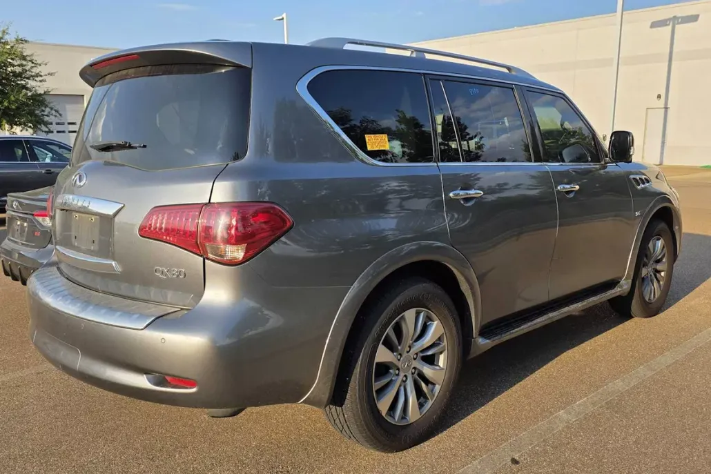 2017 Infiniti QX80 photo 1