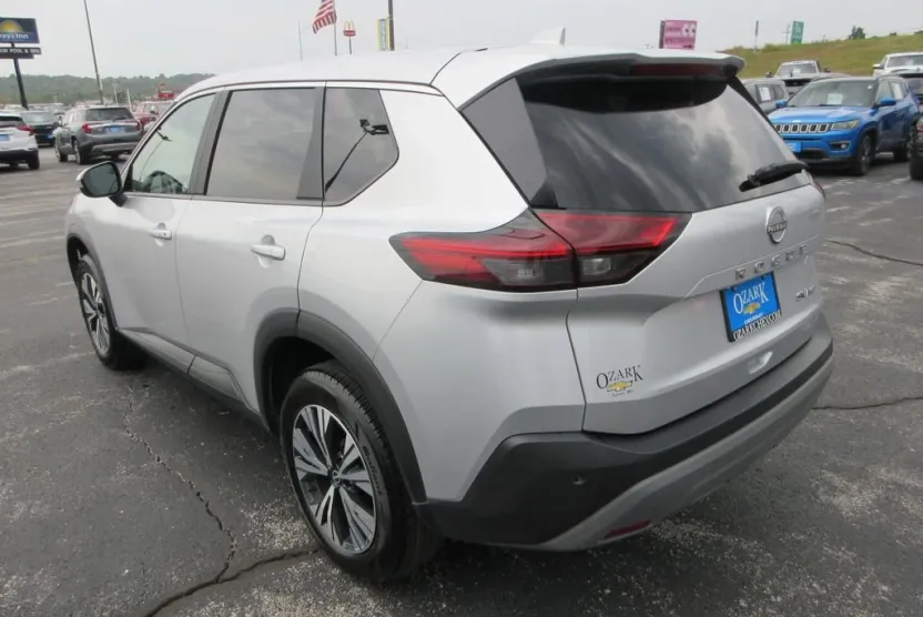 2023 Nissan Rogue SV AWD photo 1