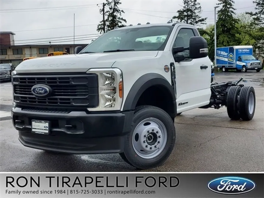 2025 Ford F-550 photo 1