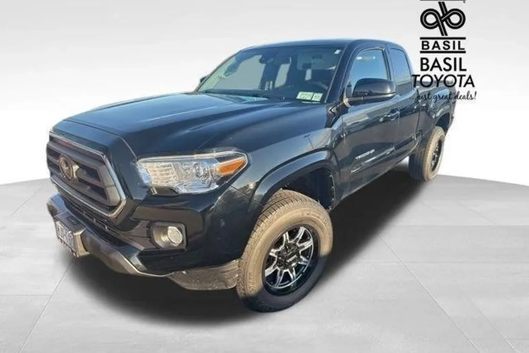 2023 Toyota Tacoma SR5 photo 1