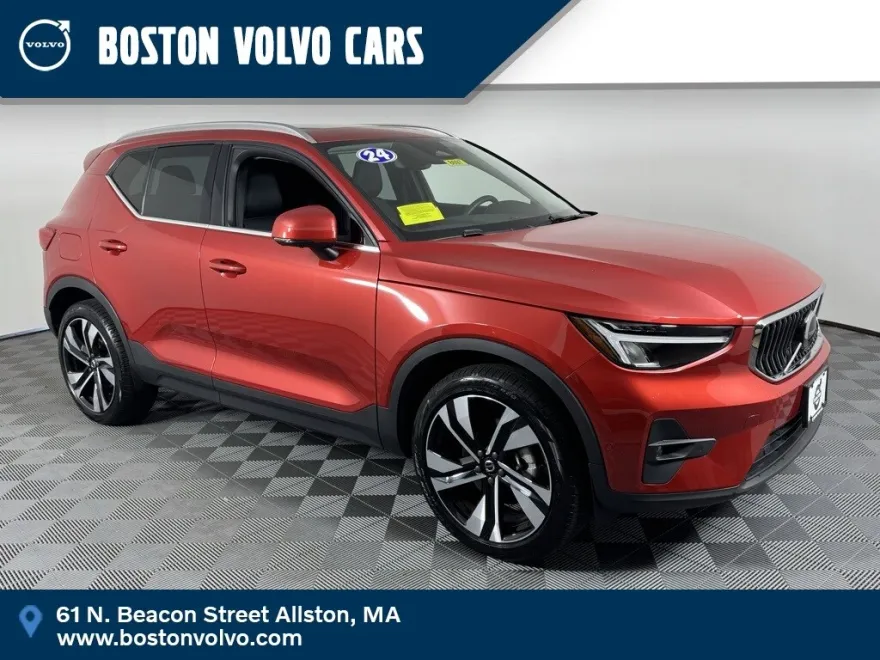 2024 Volvo XC40 Plus photo 1