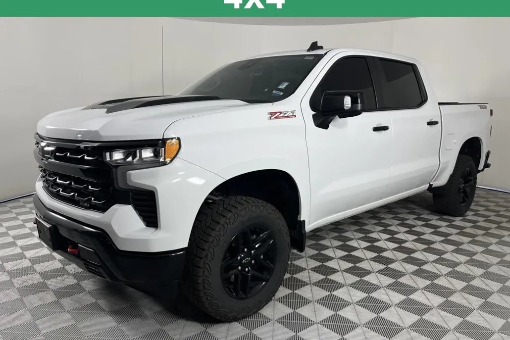 2023 Chevrolet Silverado 1500 LT Trail Boss photo 1