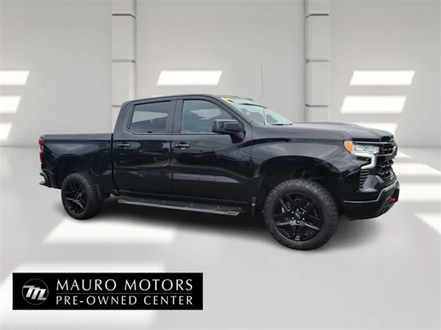 2023 Chevrolet Silverado Trail Boss LT photo 1