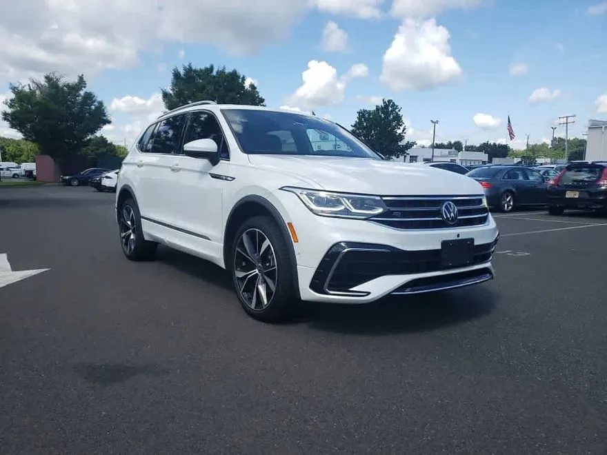2022 Volkswagen Tiguan SEL Premium R-Line photo 1