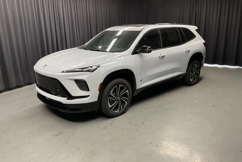 2026 Buick Enclave Sport Touring photo 1