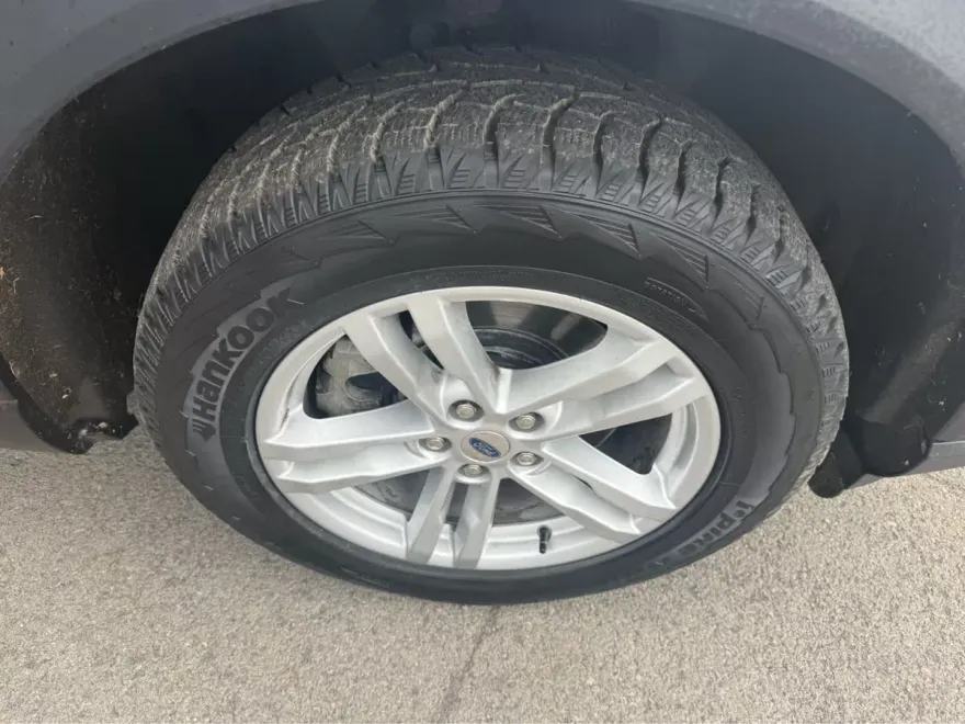 2020 Ford Explorer XLT photo 1