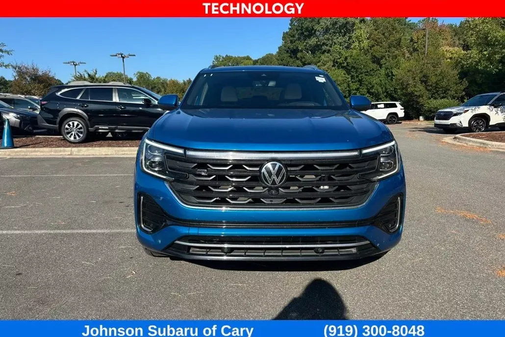 2024 Volkswagen Atlas Cross Sport SEL Premium R-Line photo 1