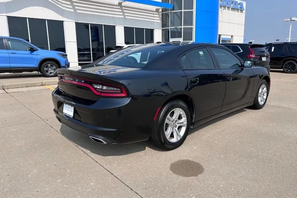2022 Dodge Charger SXT photo 1