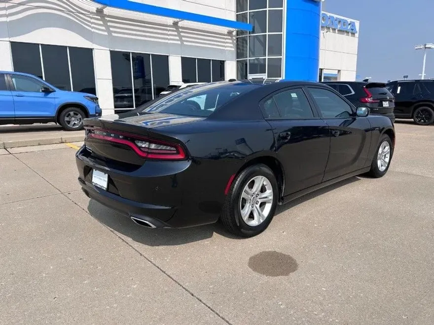 2022 Dodge Charger SXT photo 1