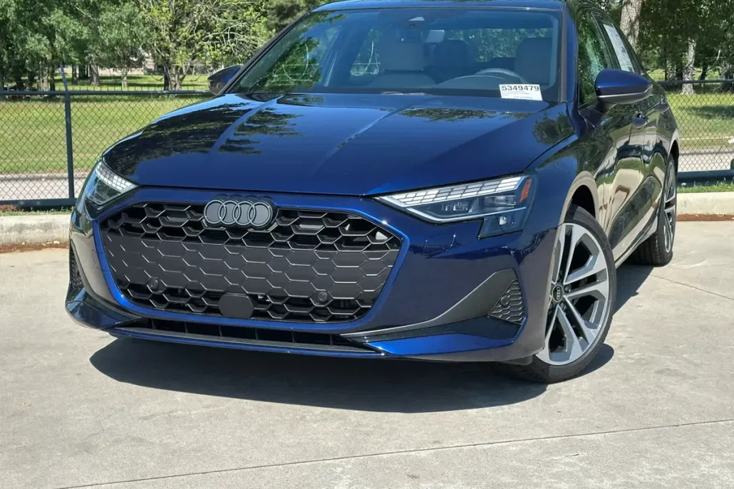 2025 Audi A3 2.0T Premium photo 1