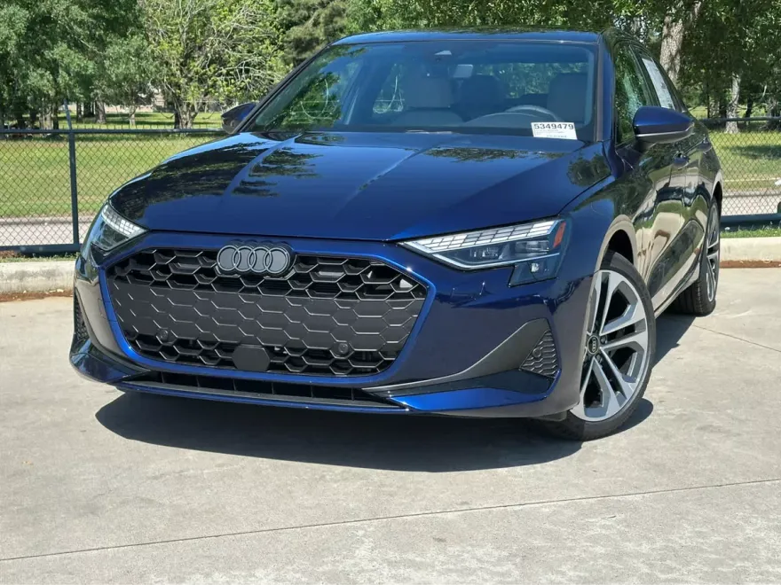 2025 Audi A3 2.0T Premium photo 1