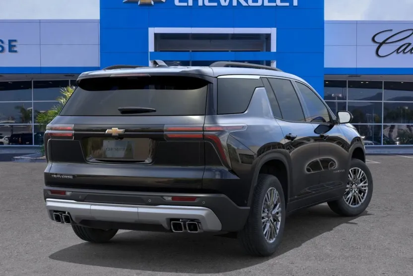 2026 Chevrolet Traverse photo 1