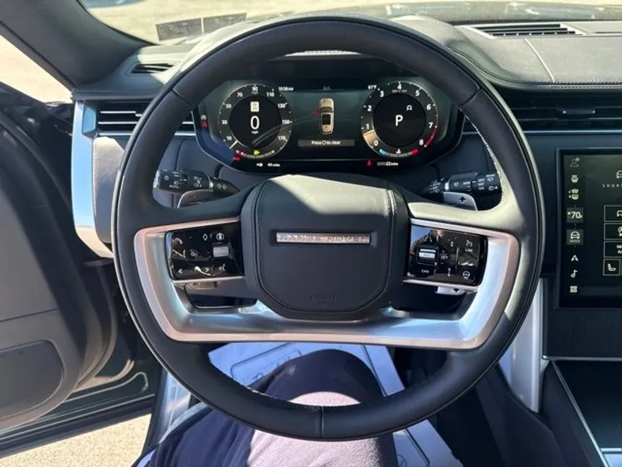 2025 Land Rover Range Rover SE photo 1