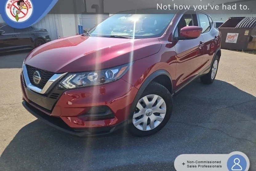 2020 Nissan Rogue Sport S photo 1