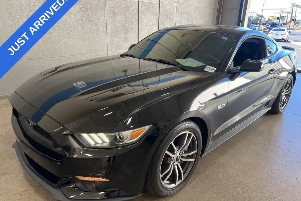 2015 Ford Mustang GT Premium photo 1