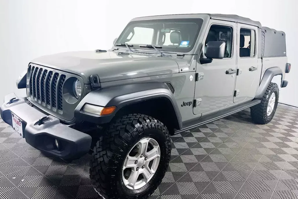 2020 Jeep Gladiator Sport photo 1
