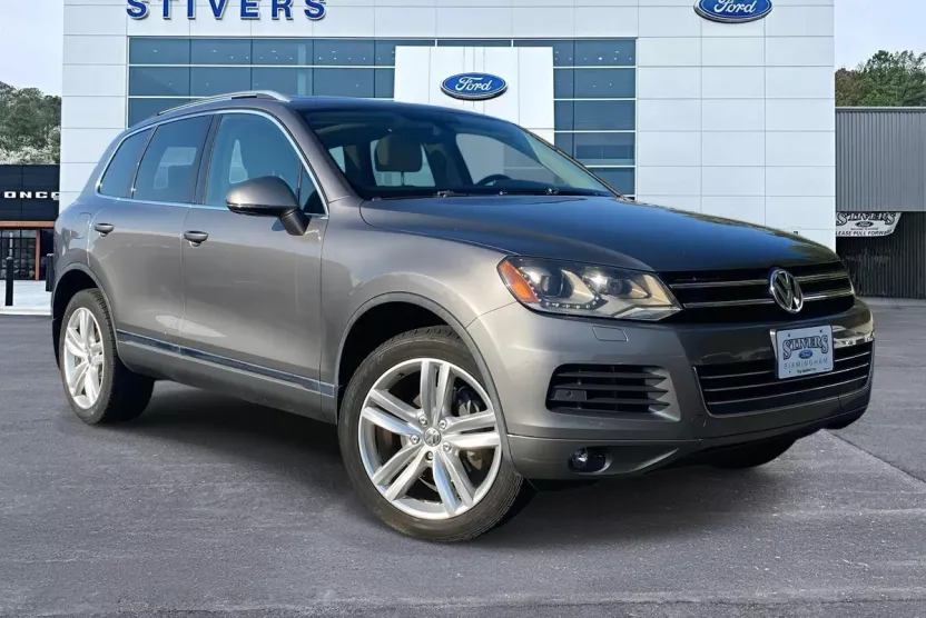 2012 Volkswagen Touareg V6 TDI Sport photo 1