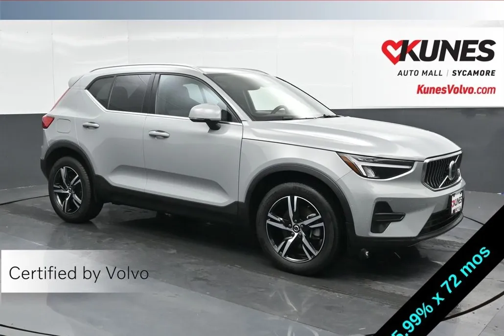 2025 Volvo XC40 Core photo 1