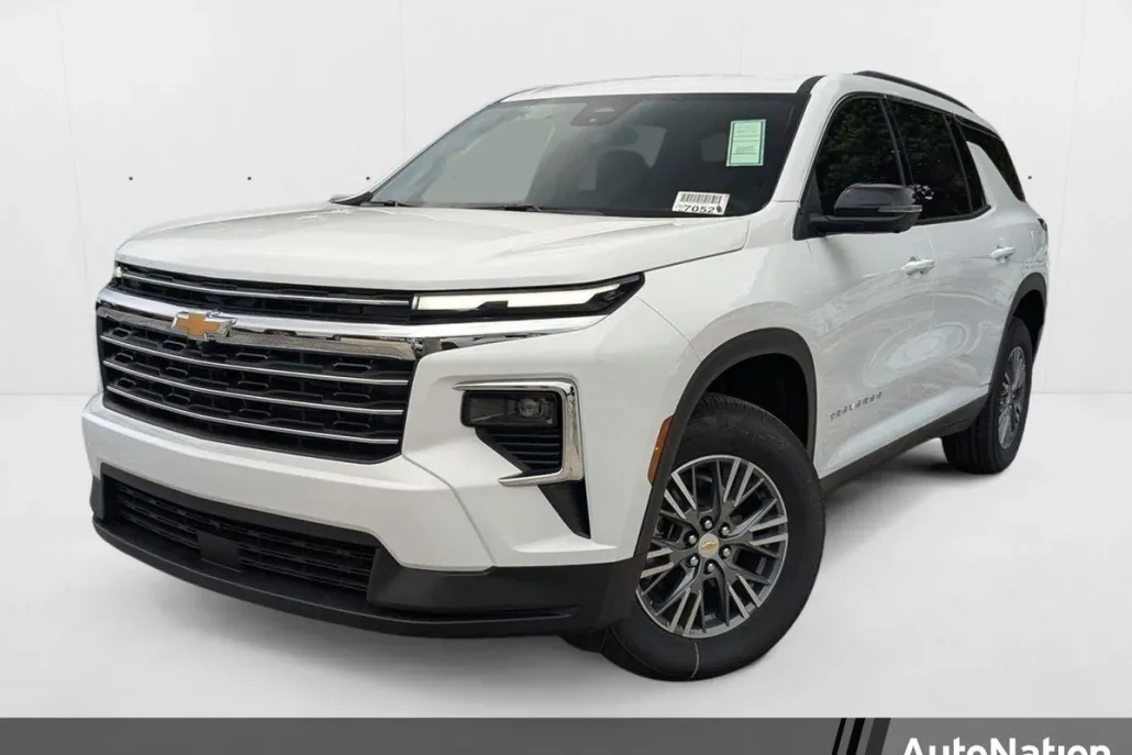 2025 Chevrolet Traverse photo 1