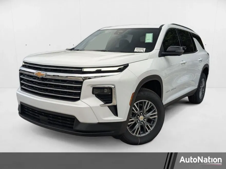 2025 Chevrolet Traverse photo 1