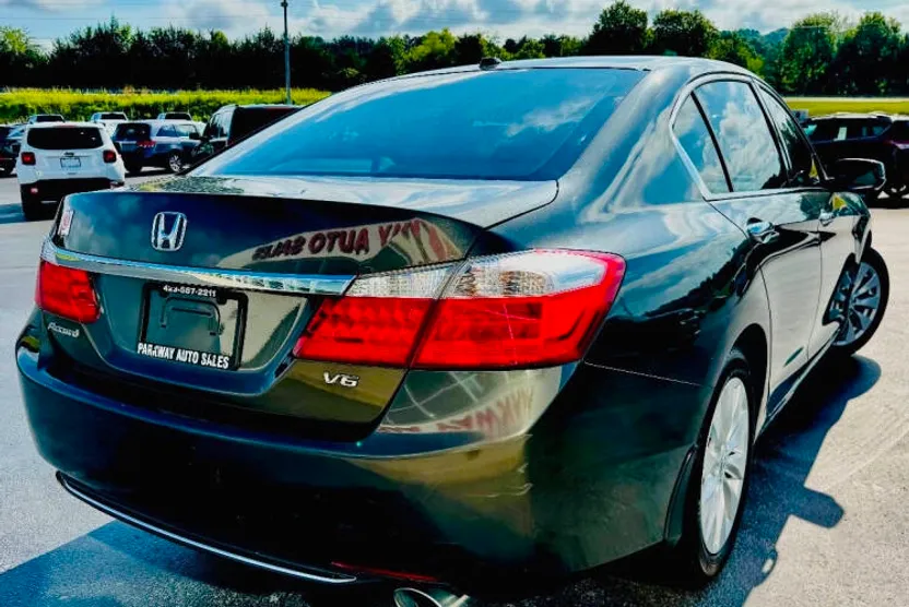 2013 Honda Accord EX-L V6 photo 1