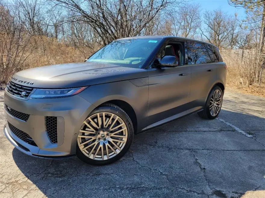 2025 Land Rover Range Rover Sport photo 1